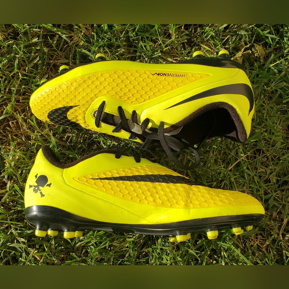 Nike Hypervenom Phantom Yellow 6.5 Womens / Youth Size 5Y Soccer Cleats